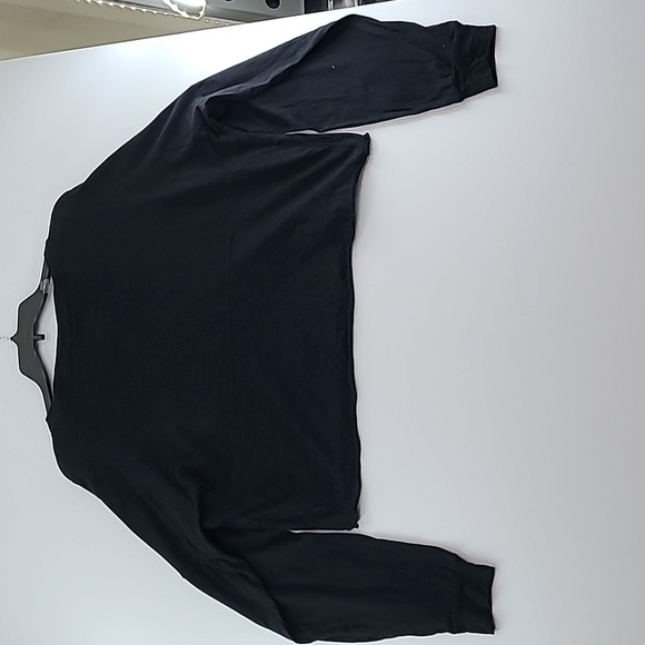 PINK VICTORIA'S SECRET Black Long Sleeve Cropped Tee Shirt - Size Medium - Picture 5 of 13